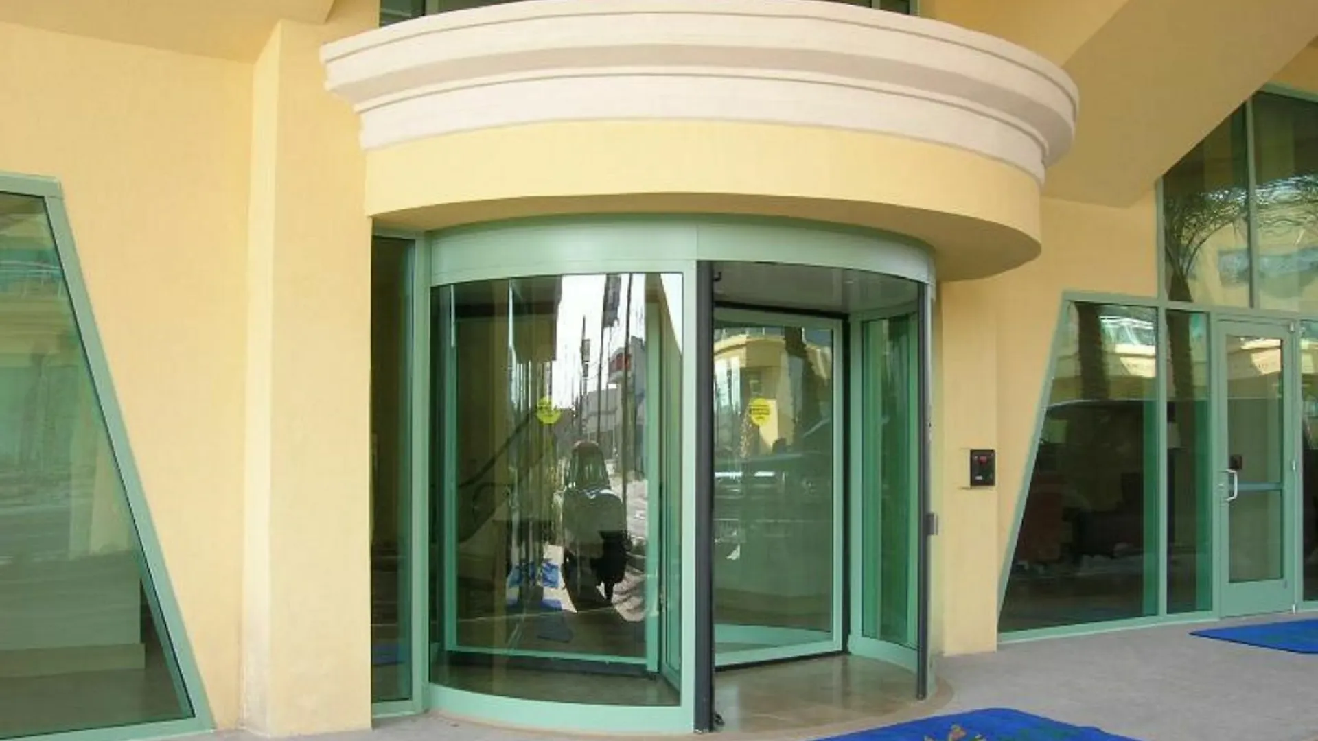 Apartment Emerald Beach By Panhandle Getaways Panama City Beach United States